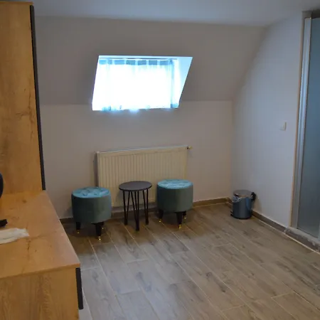 Quars Palmiye * Sarigazi