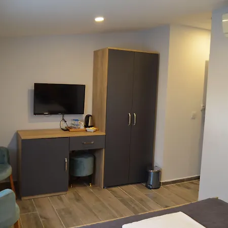 Quars Palmiye Sarigazi